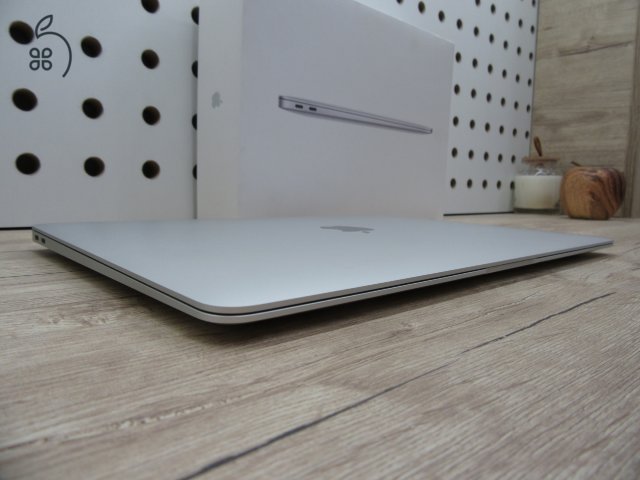 Apple Macbook Air 13 M1 - 2020 - Használt, karcmentes