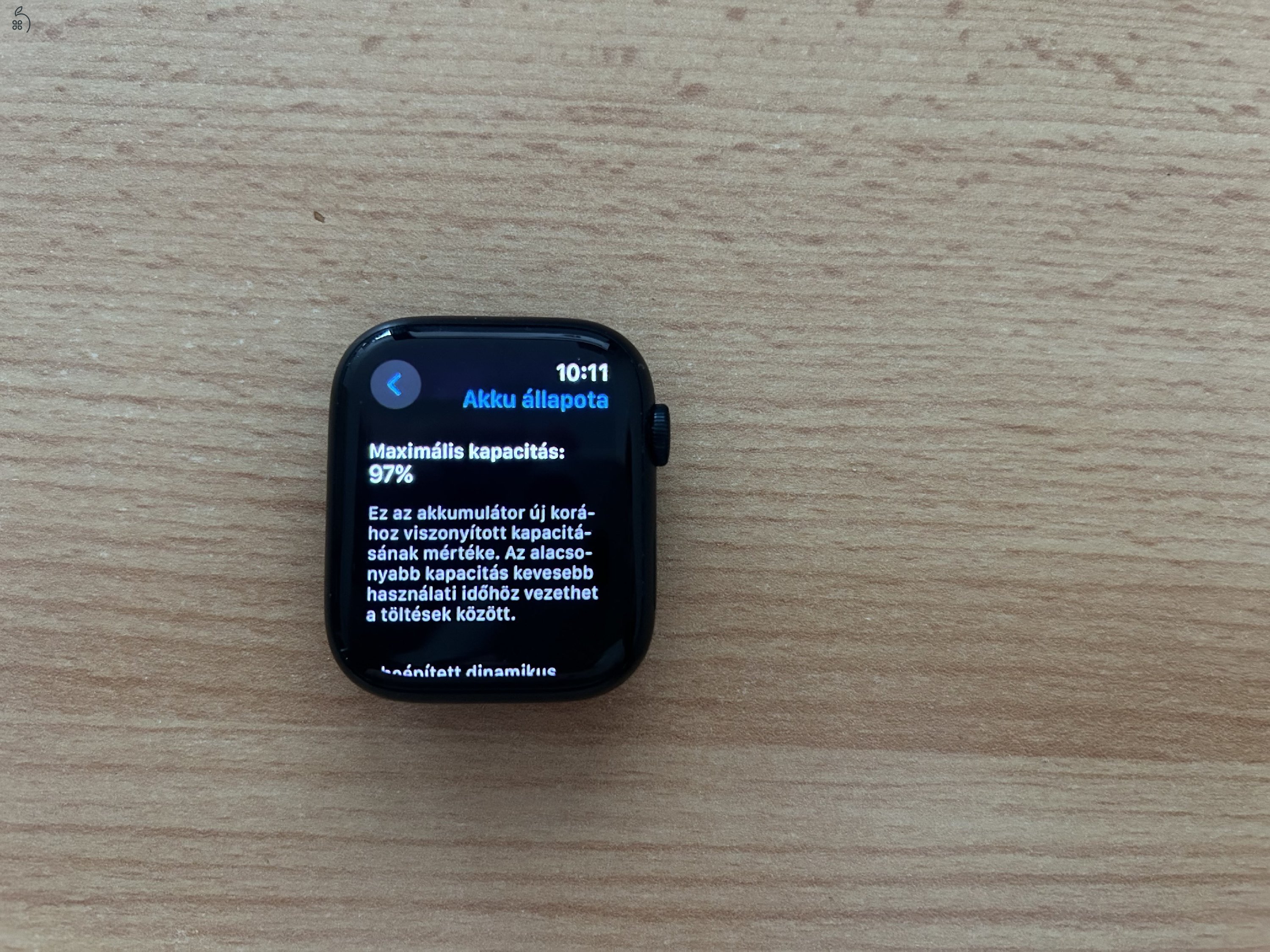 Apple Watch Series 8 GPS 45mm éjfekete alumíniumtok, éjfekete sportszíj 