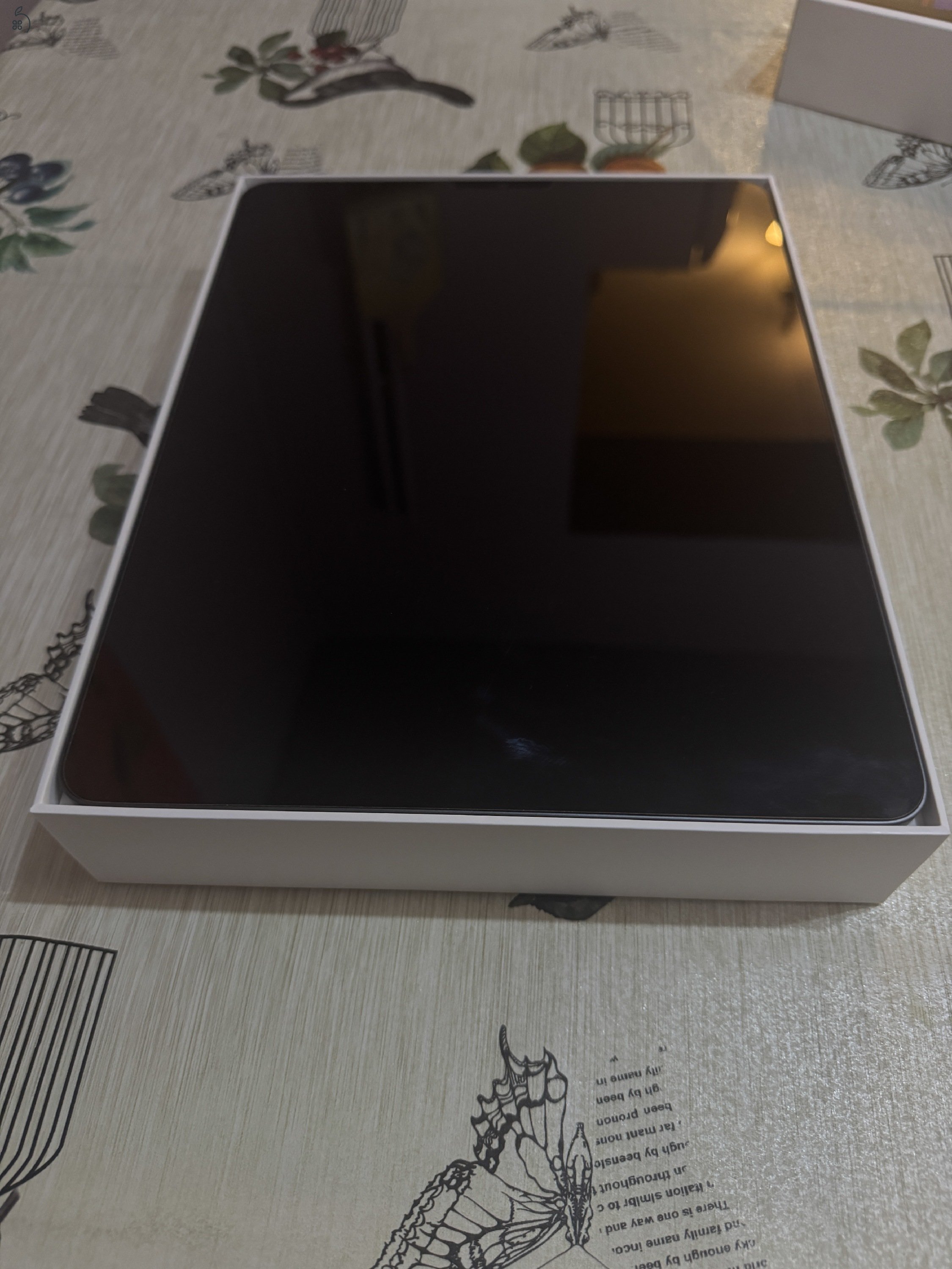 Eladó Apple IPad Pro 12.9 (5.Gen)  Wi-Fi 256 GB