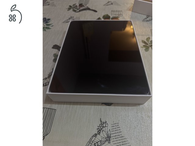 Eladó Apple IPad Pro 12.9 (5.Gen)  Wi-Fi 256 GB