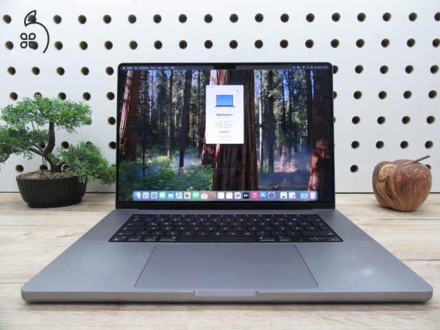 Apple Macbook 16 M1 Pro - 2021 - Használt, jó állapot