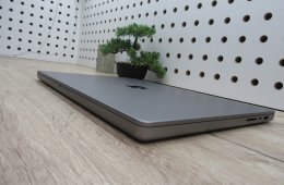 Apple Macbook 16 M1 Pro - 2021 - Használt, jó állapot