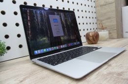 Apple Macbook Air M1 - 2020 - Használt, megkímélt