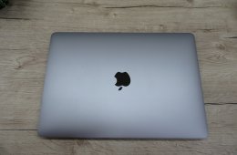 Apple Retina Macbook Pro 13 - 2020 - Használt, újszerű állapot