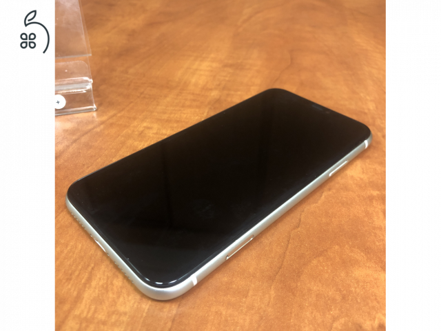 Apple iPhone 11 - 128 GB - fehér