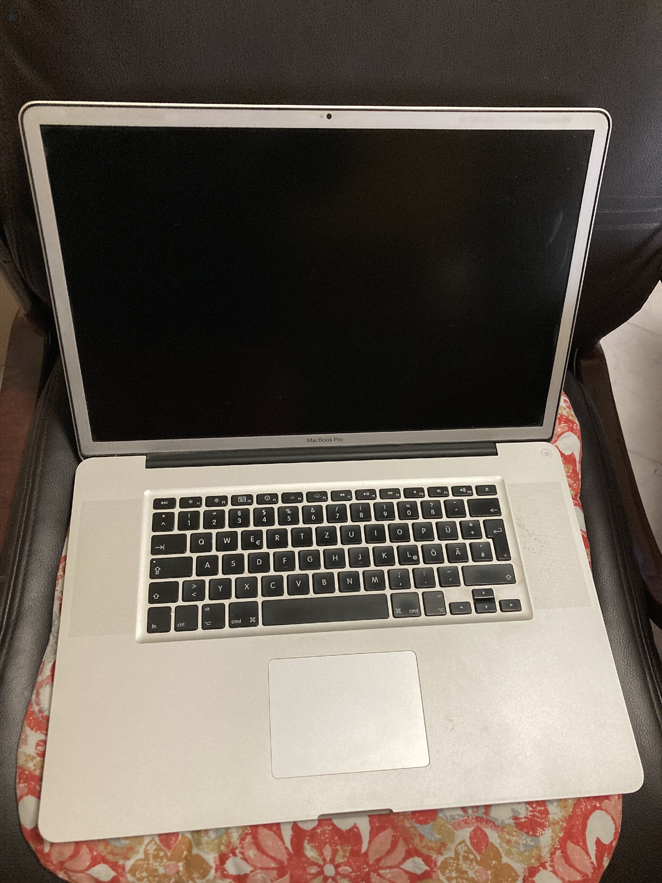 MacBook Pro 17 2010 1 TB HDD, 16 GB DDR3 GPU hibás eladó