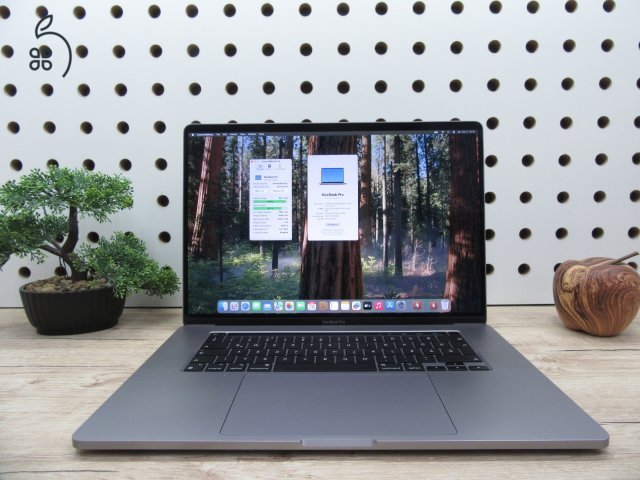  Apple Retina Macbook Pro 16 Touchbar - 2019 - Használt, megkímélt 