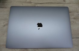  Apple Retina Macbook Pro 16 Touchbar - 2019 - Használt, megkímélt 