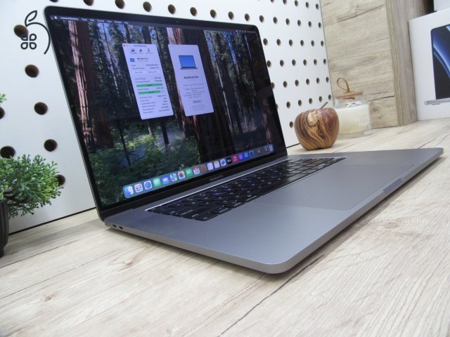  Apple Retina Macbook Pro 16 Touchbar - 2019 - Használt, megkímélt 