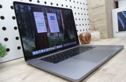  Apple Retina Macbook Pro 16 Touchbar - 2019 - Használt, megkímélt 