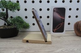 Apple iPhone 16 Pro - Desert Titanium - Használt, karcmentes