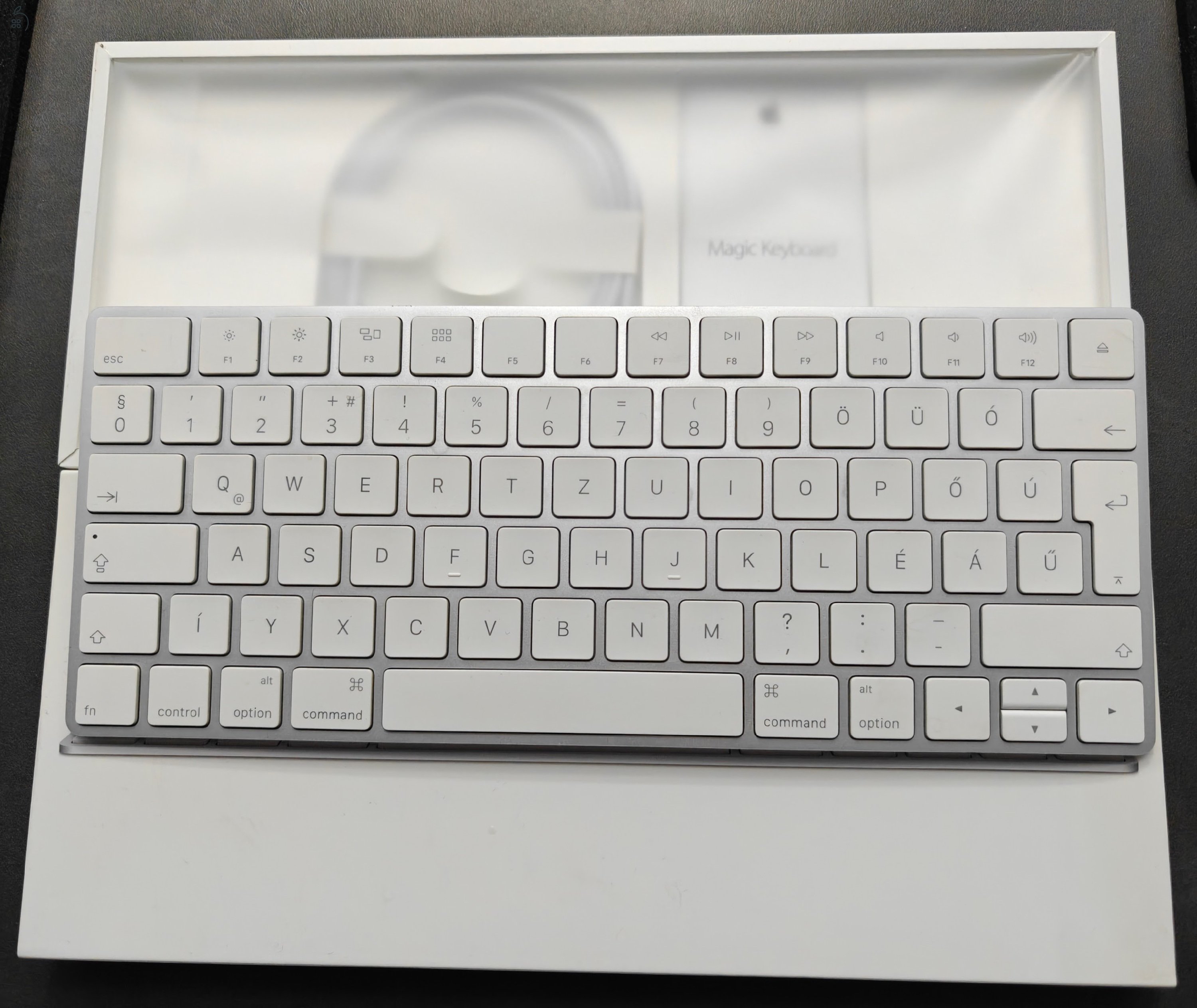 Apple Magic Keyboard (magyar)