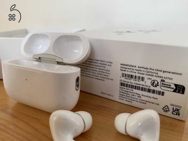 Apple AirPods Pro 2nd gen. + MagSafe tok hibátlan