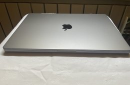 MacBook Pro 16