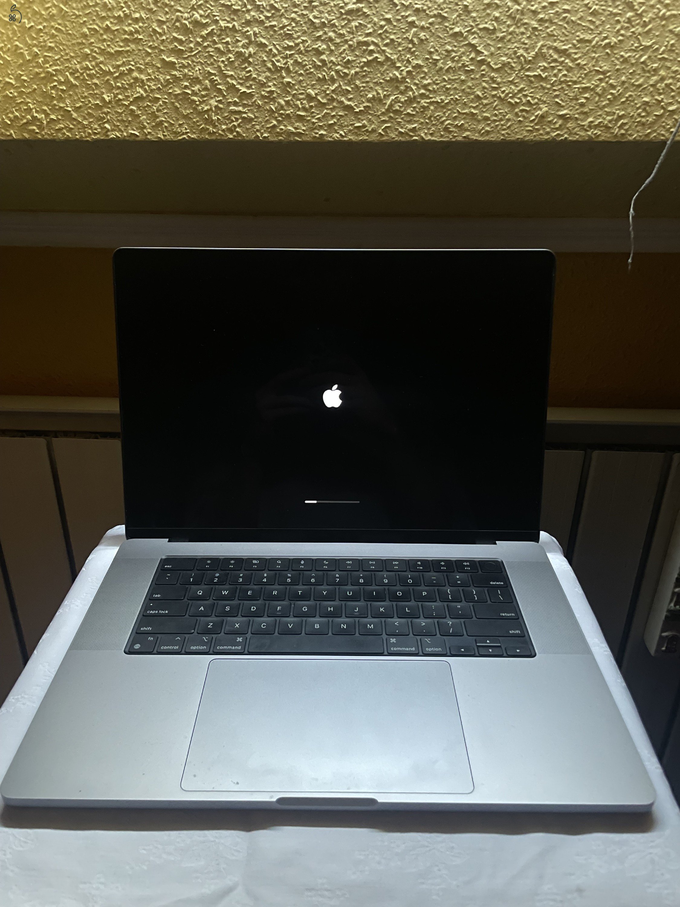 MacBook Pro 16