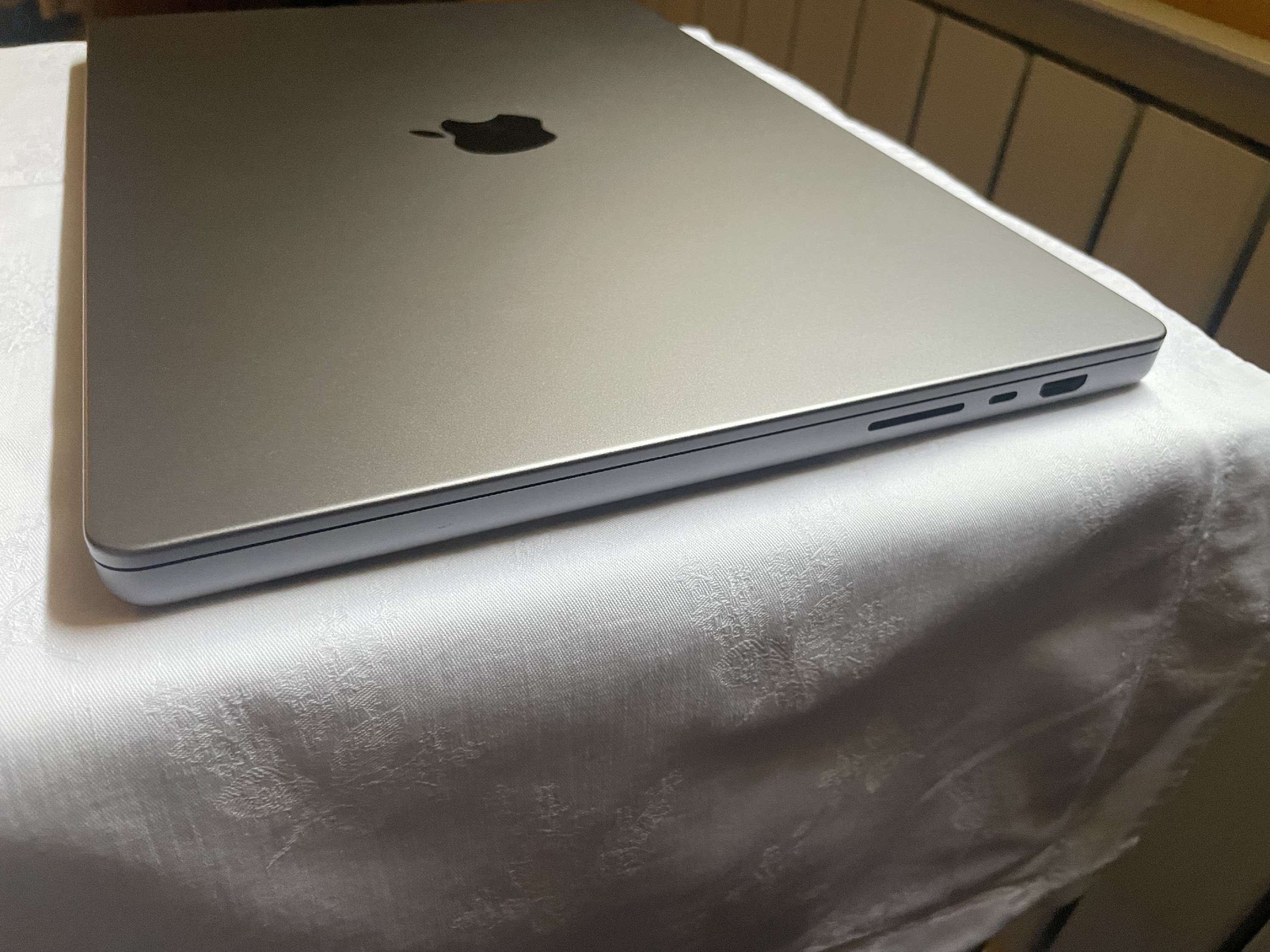 MacBook Pro 16