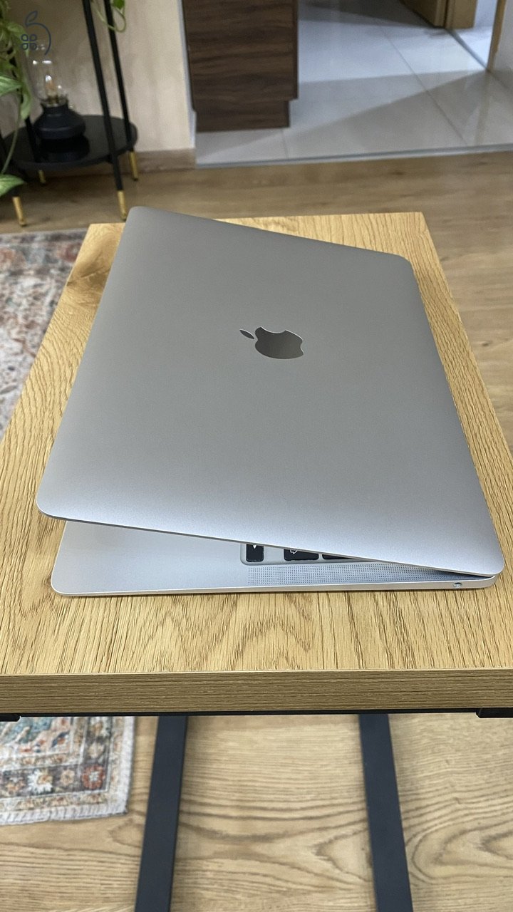 MacBook Air i3, 2020 