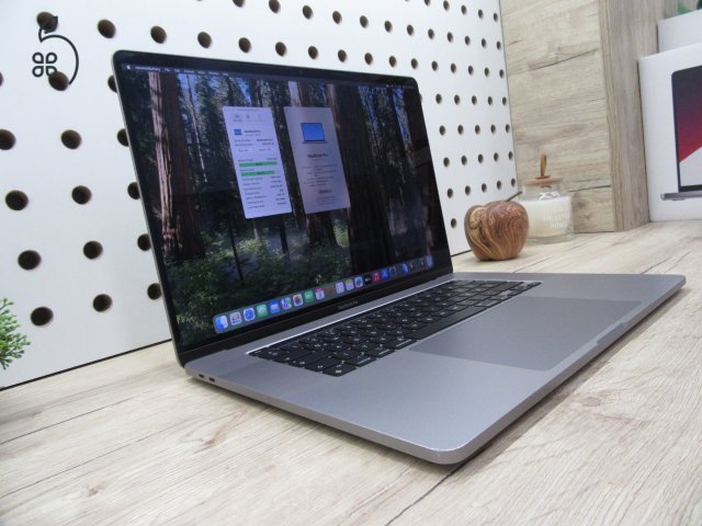 Apple Retina Macbook Pro 16 - 2019 - Használt, megkímélt