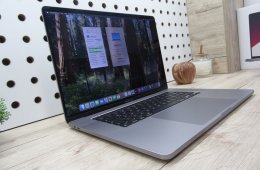 Apple Retina Macbook Pro 16 - 2019 - Használt, megkímélt