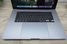 Apple Retina Macbook Pro 16 - 2019 - Használt, megkímélt