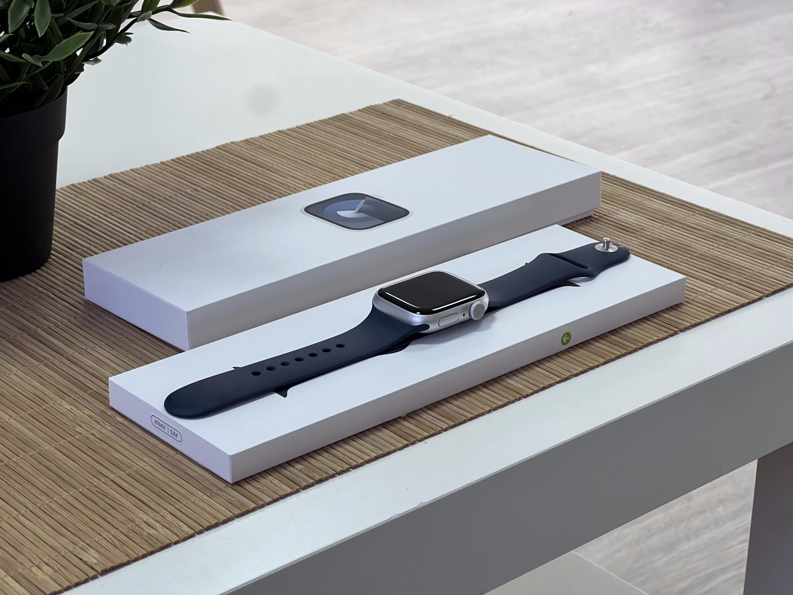 Hibátlan Apple Watch S9 Silver 41MM 2 ÉV Garanciával Számlával