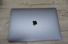 Apple Retina Macbook Pro 15 Touchbar - 2017 - Használt, megkímélt