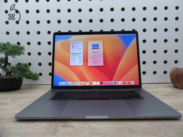 Apple Retina Macbook Pro 15 Touchbar - 2017 - Használt, megkímélt