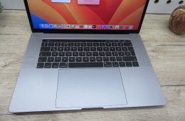  Apple Retina Macbook Pro 15 Touchbar - 2017 - Használt, megkímélt 