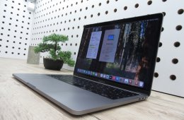 Apple Retina Macbook Pro 13 Touchbar - 2019 - Használt, megkímélt