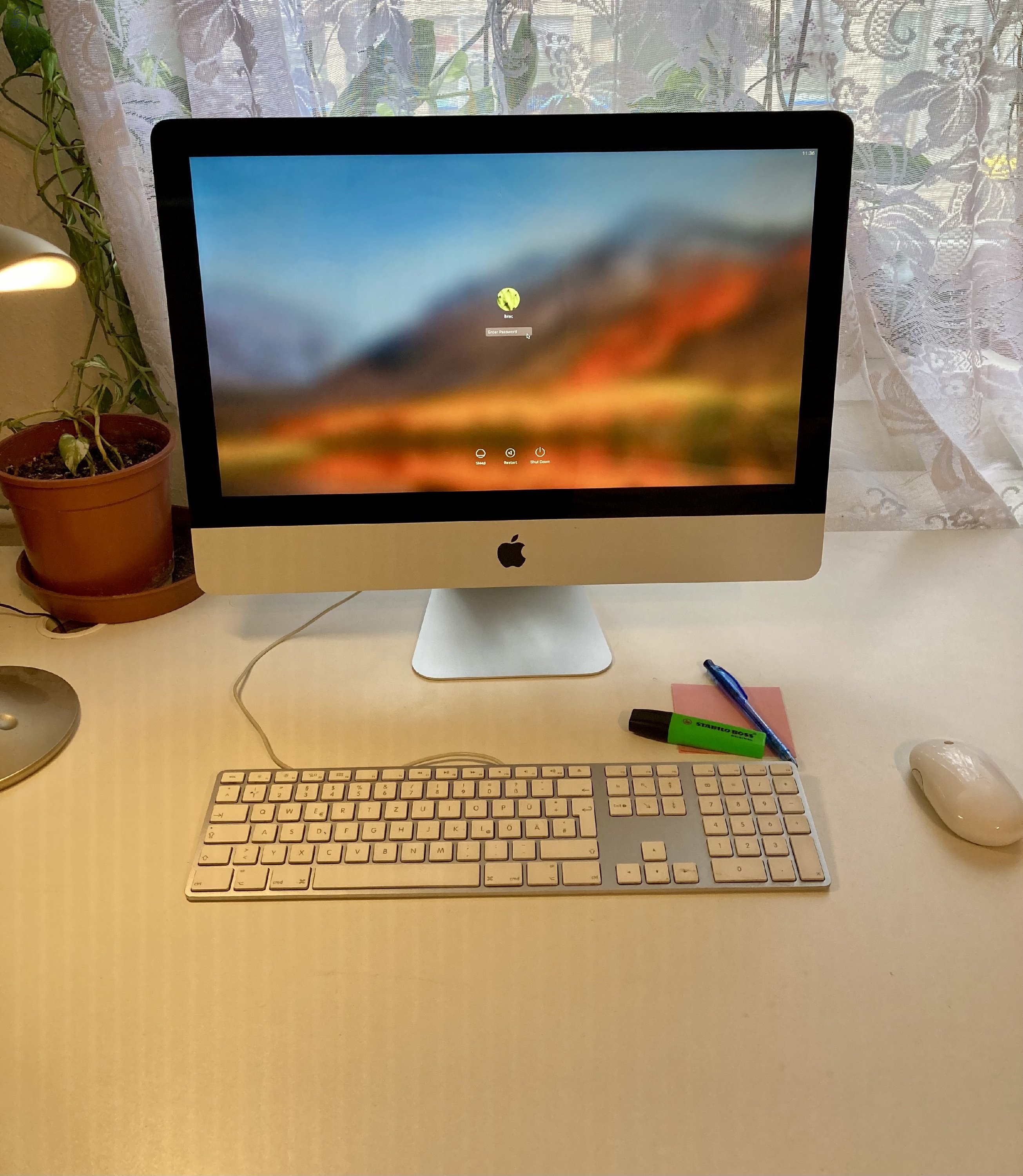 Eladó iMac 21,5” (Mid 2011) - Kiváló állapotban, bővített teljesítmény!