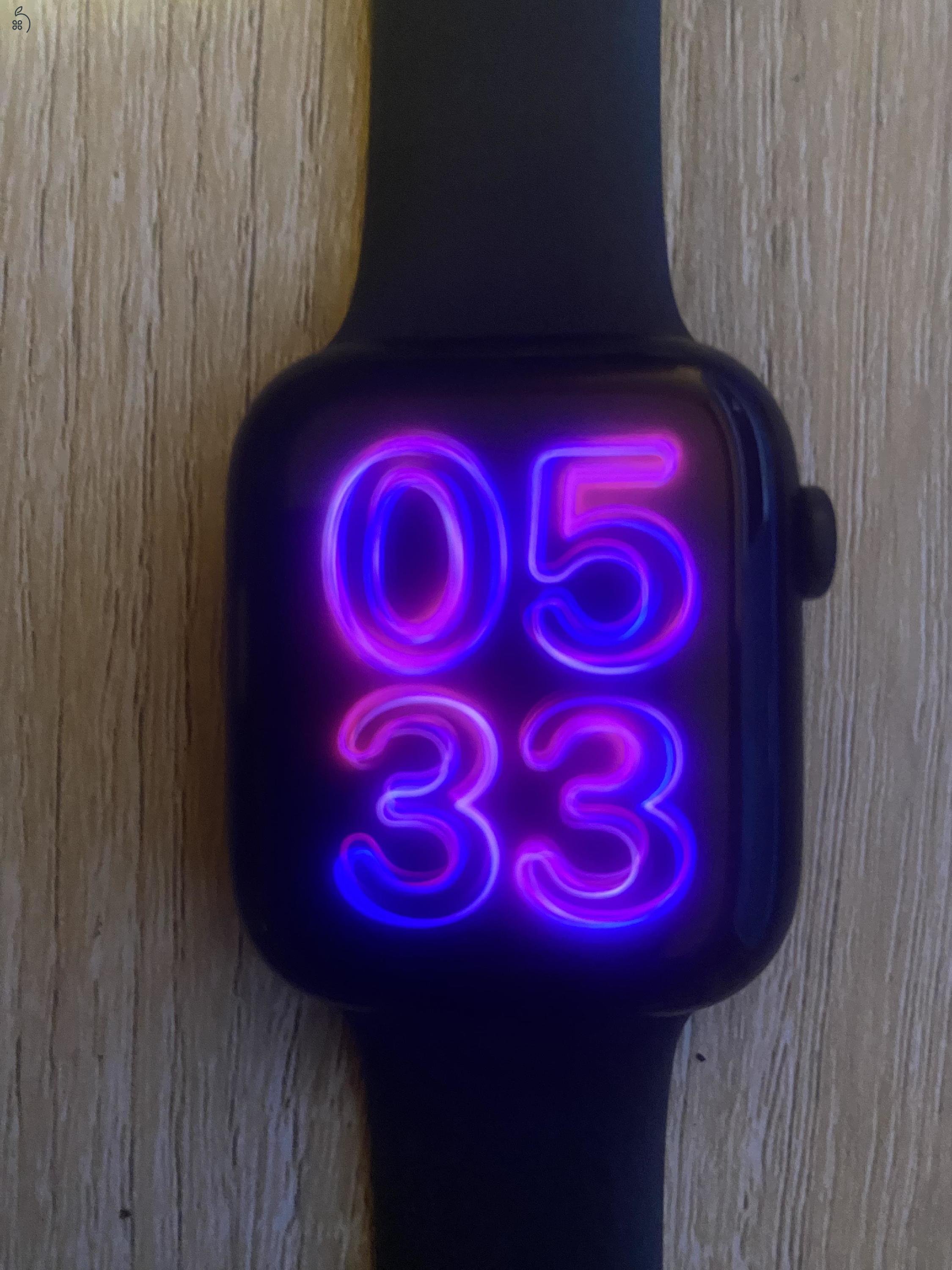 Apple Watch Series 9 45mm GPS+Cellular 100% Akkumulátor