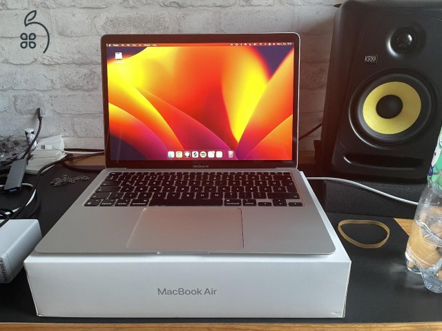 2020 Macbook M1 Air 13