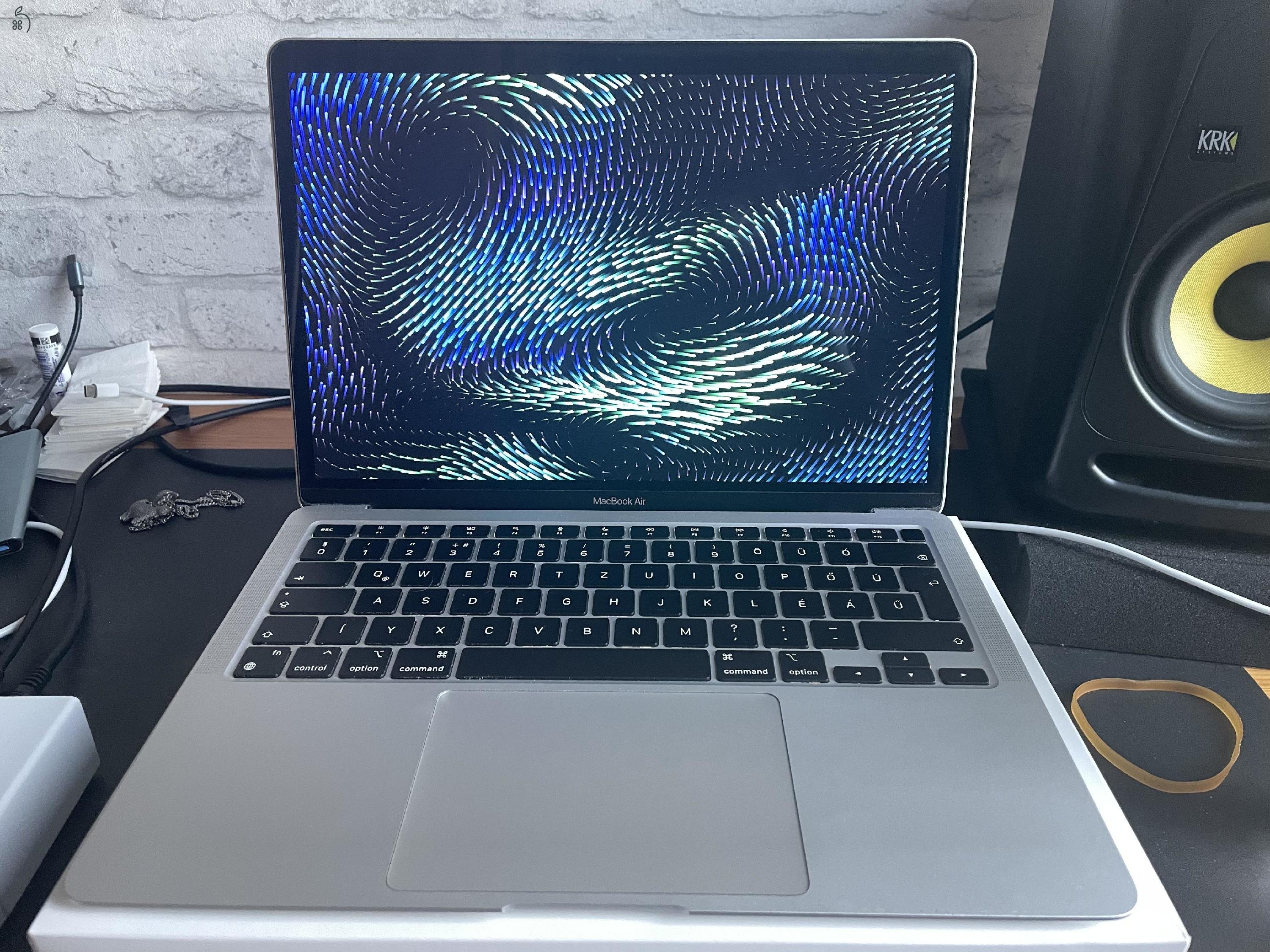 2020 Macbook M1 Air 13