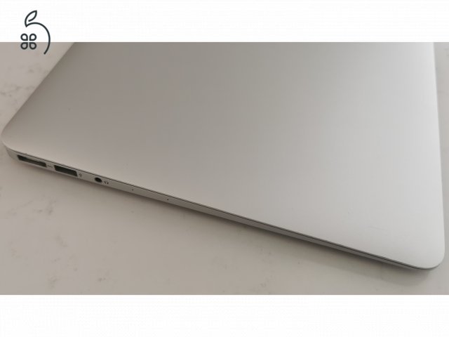 MacBook Air 13 vadonatúj akkumulátorral