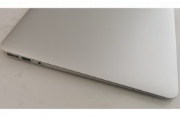 MacBook Air 13 vadonatúj akkumulátorral