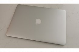 MacBook Air 13 vadonatúj akkumulátorral