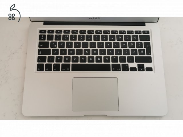 MacBook Air 13 vadonatúj akkumulátorral