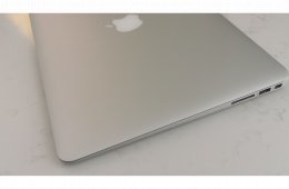 MacBook Air 13 vadonatúj akkumulátorral