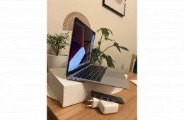 Apple MacBook Air M1 13,3 8GB/256GB SSD + Ajándék Ugreen USB-C HUB