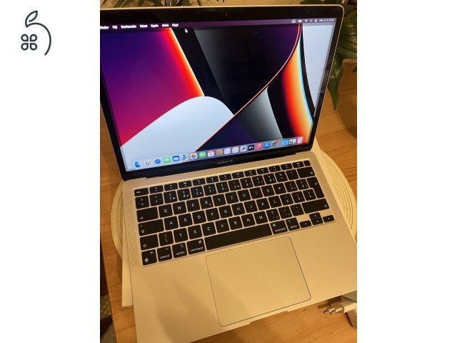 Apple MacBook Air M1 13,3 8GB/256GB SSD + Ajándék Ugreen USB-C HUB