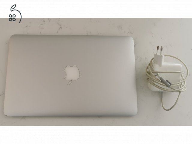 MacBook Air 11 vadonatúj akkumulátorral