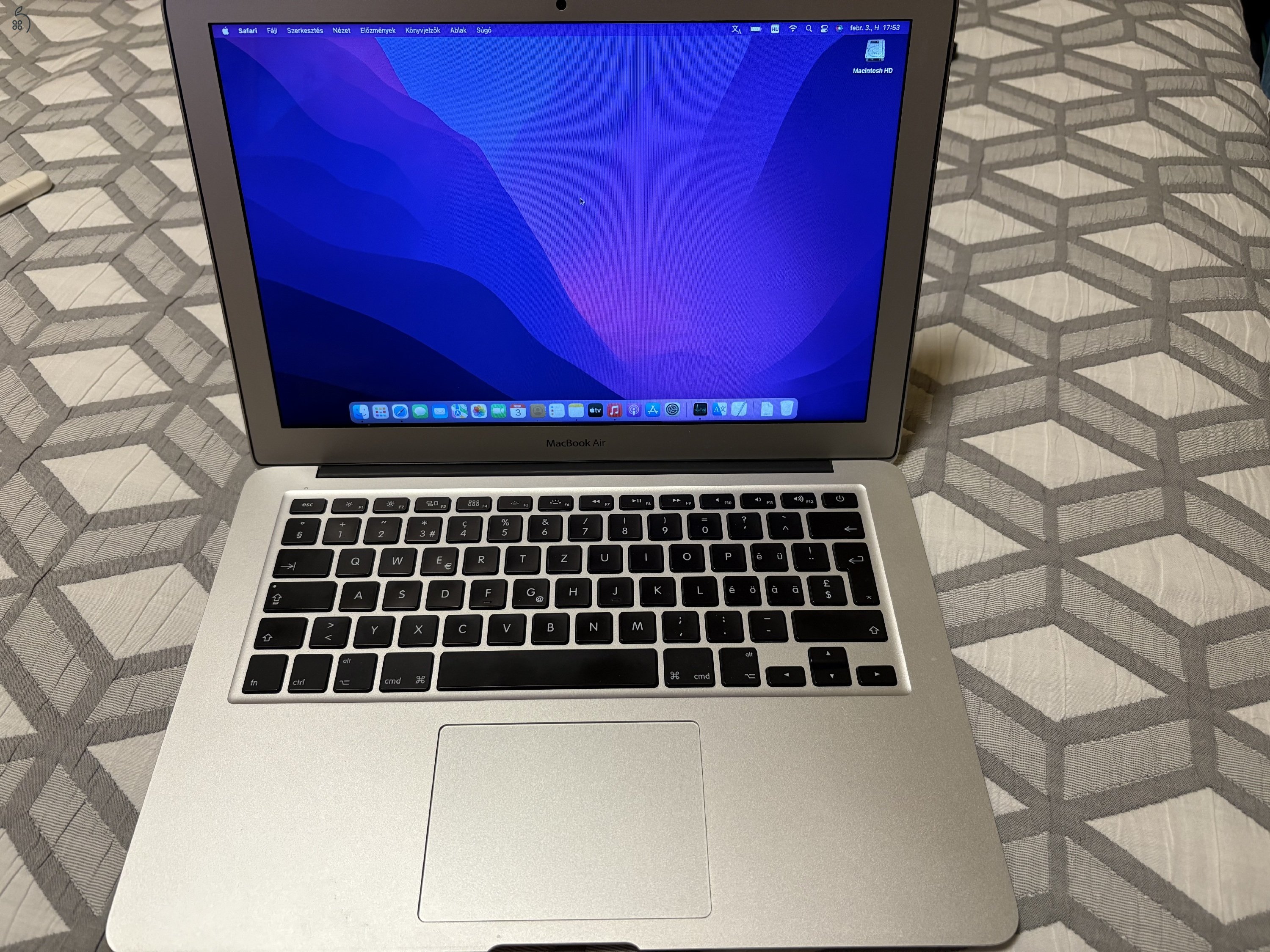 Macbook Air 2017, nagyon szép, új akksival!