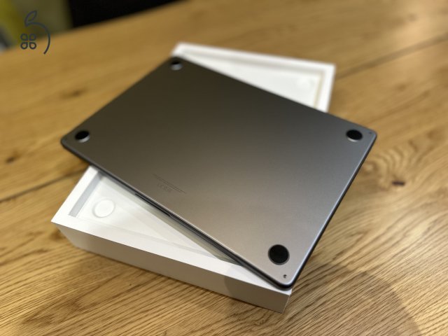 4 hónapos Magyar MacBook Air M3 15