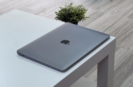 Hibátlan MacBook Air 2020 13 256GB 2 ÉV Garanciával Számlával