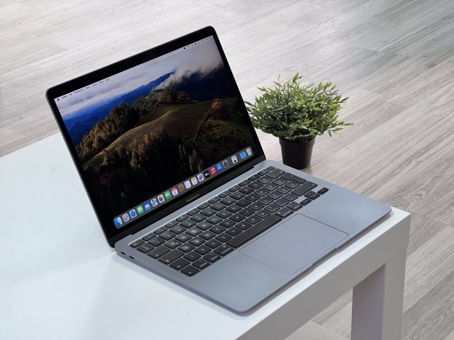 Hibátlan MacBook Air 2020 13 256GB 2 ÉV Garanciával Számlával