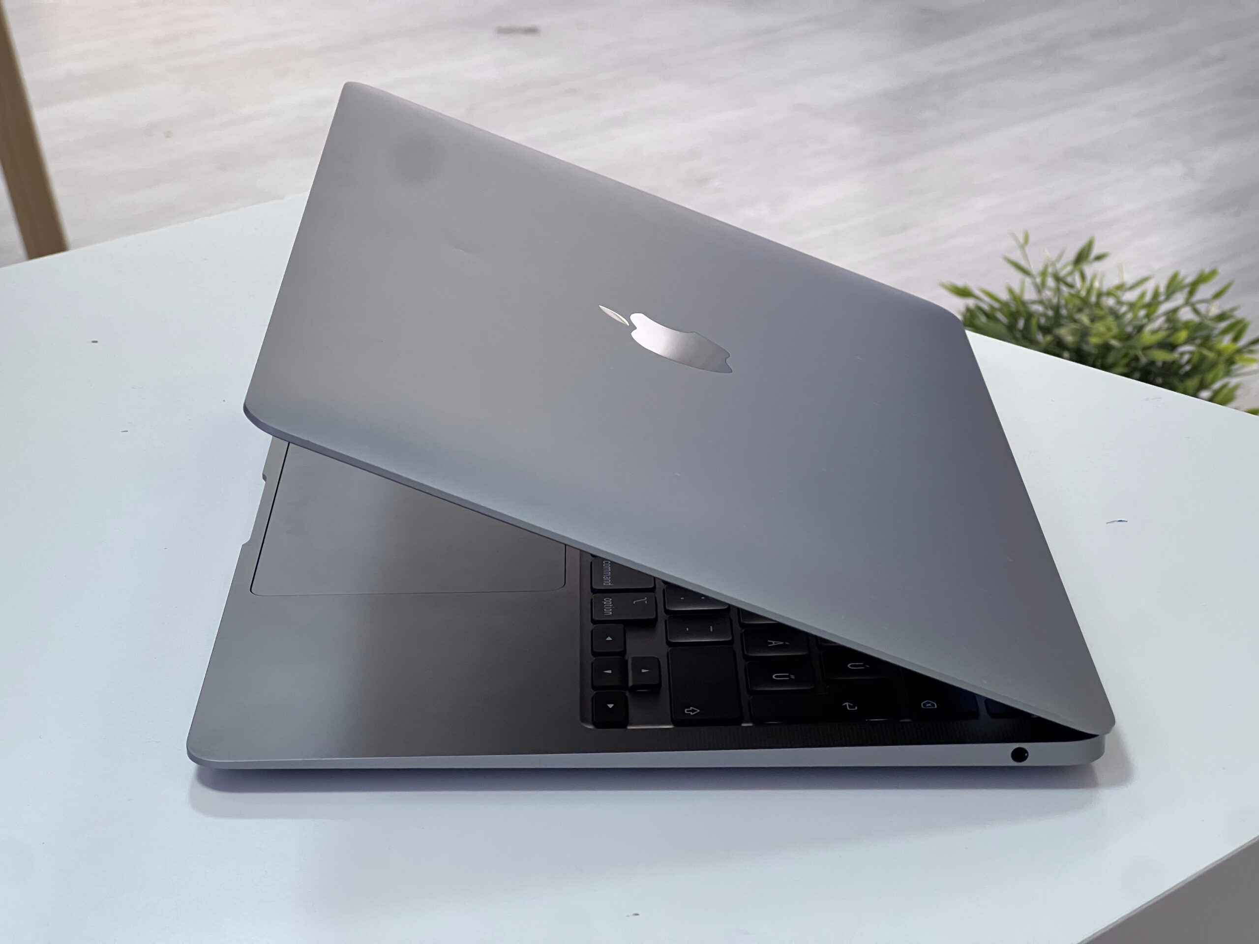 Hibátlan MacBook Air 2020 13 256GB 2 ÉV Garanciával Számlával