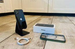 Független iPhone 11 64GB-os Telefon szinte új akksival