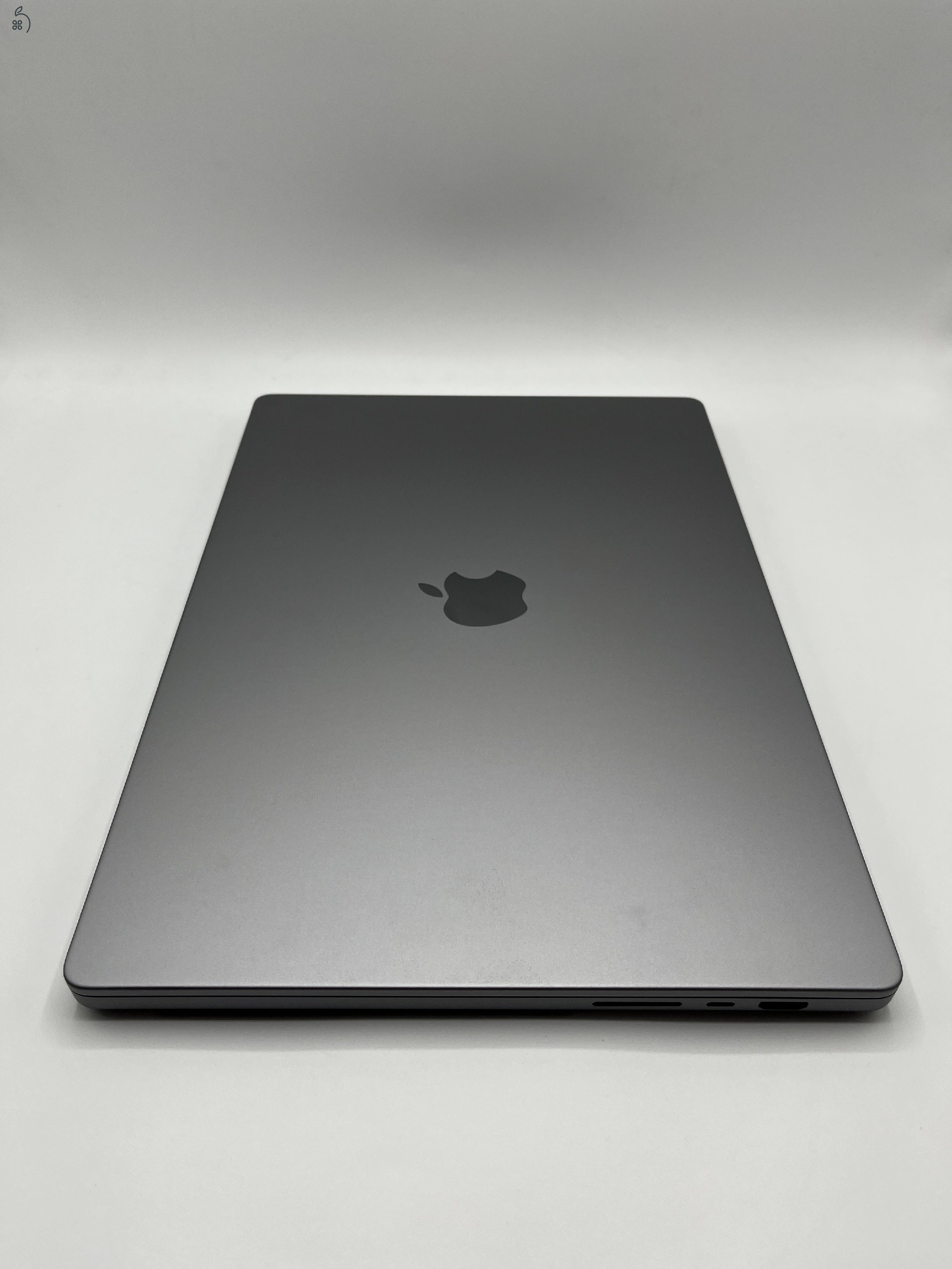 ÚJ MacBook Pro 16 col 2021, M1 Max 64GB RAM, 1TB GB SSD, Space Gray 27% Áfás Ár 