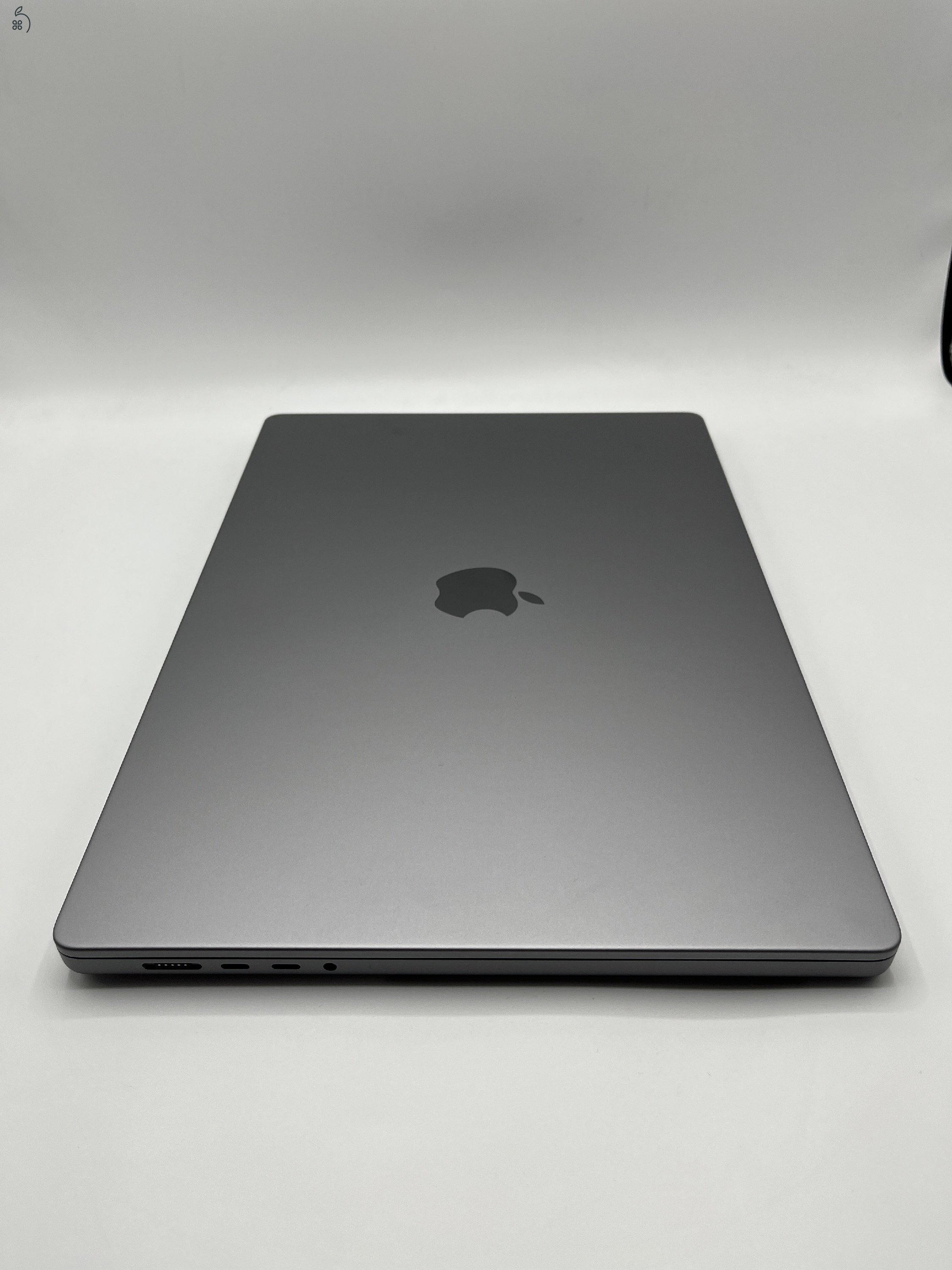 ÚJ MacBook Pro 16 col 2021, M1 Max 64GB RAM, 1TB GB SSD, Space Gray 27% Áfás Ár 