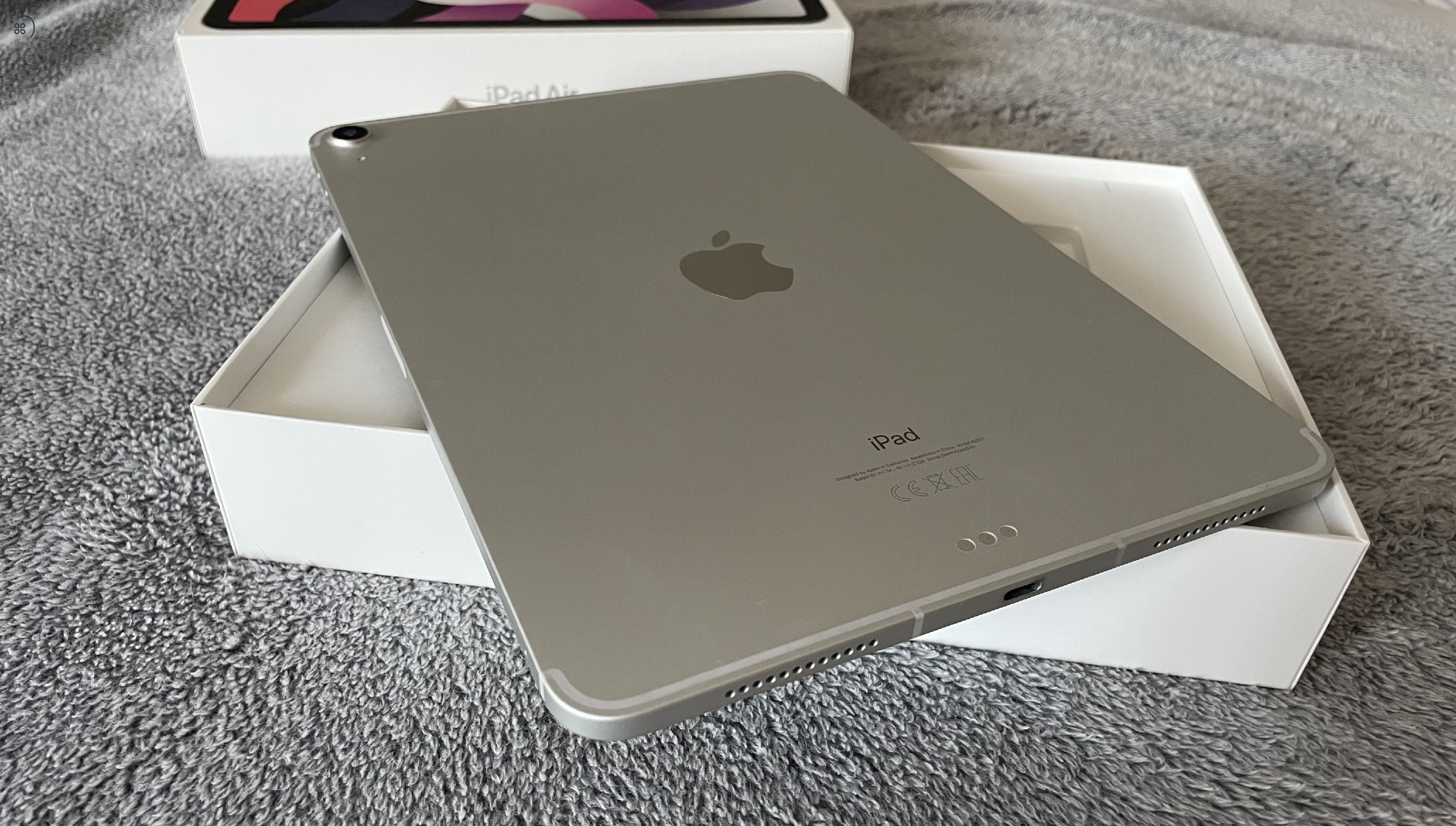 iPad Air 4 64GB - Wifi+Cellular (SIM) kártyafüggetlen - hibátlan állapotban - tartozékokkal